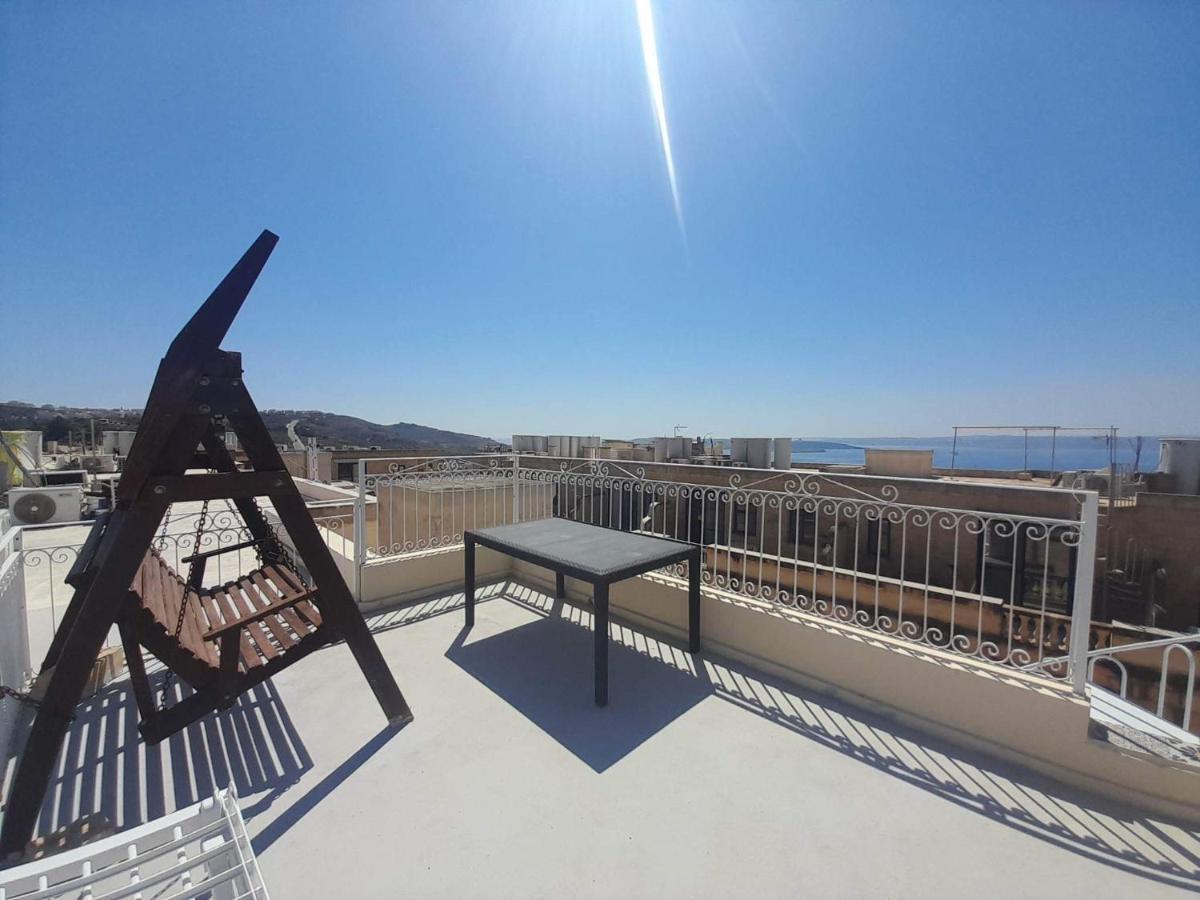 East Breeze Penthouse Apartment Mgarr Exterior photo